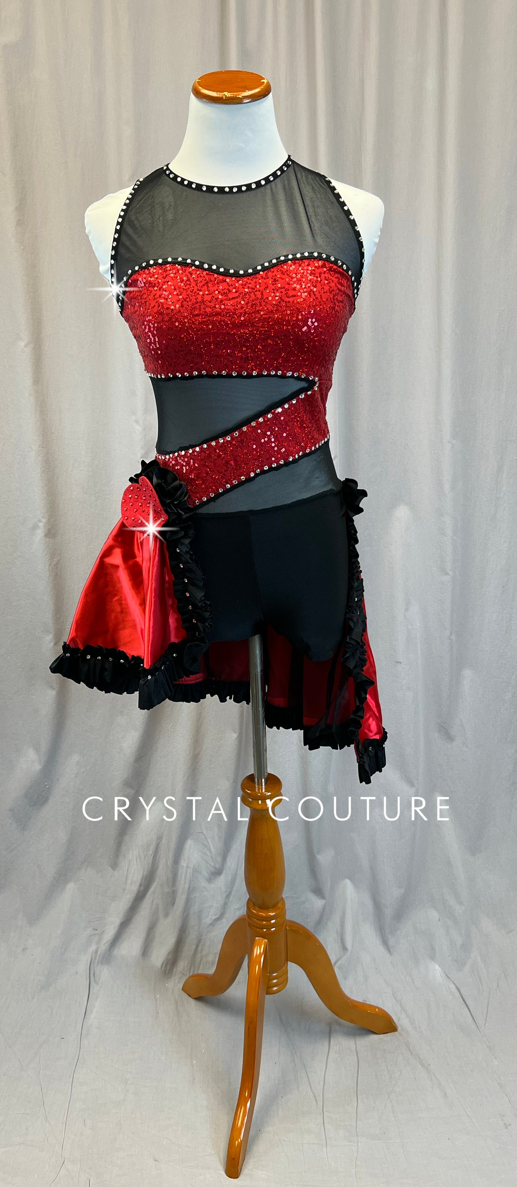 black and red dress accessories Colors That Pair Best with Black Accessories